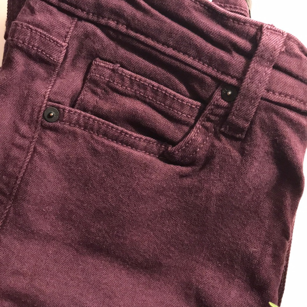 Mid Rise Skinny Jean - Picture 5 of 5